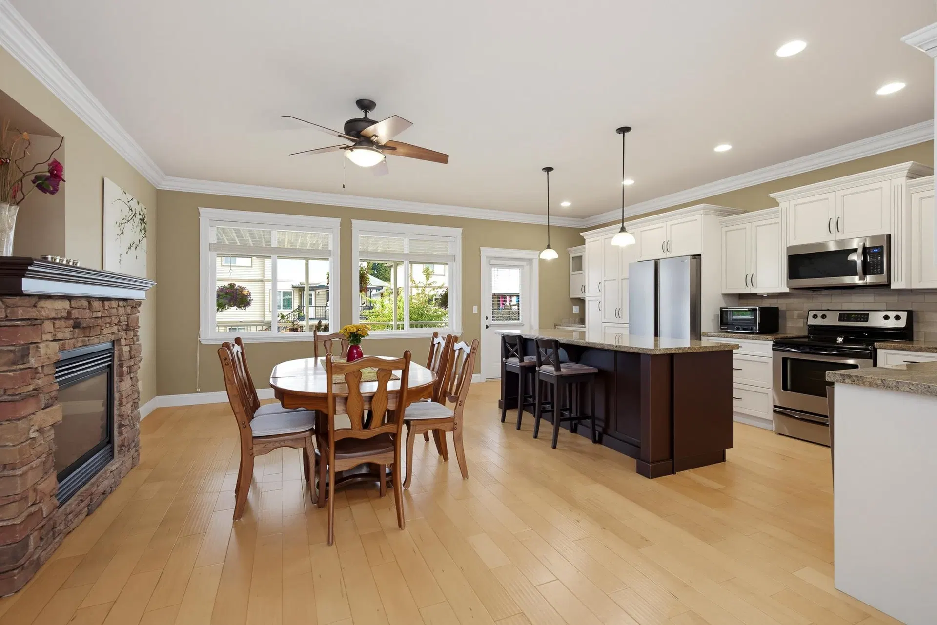Photo 5 of 40 at 34493 Marcliffe Place