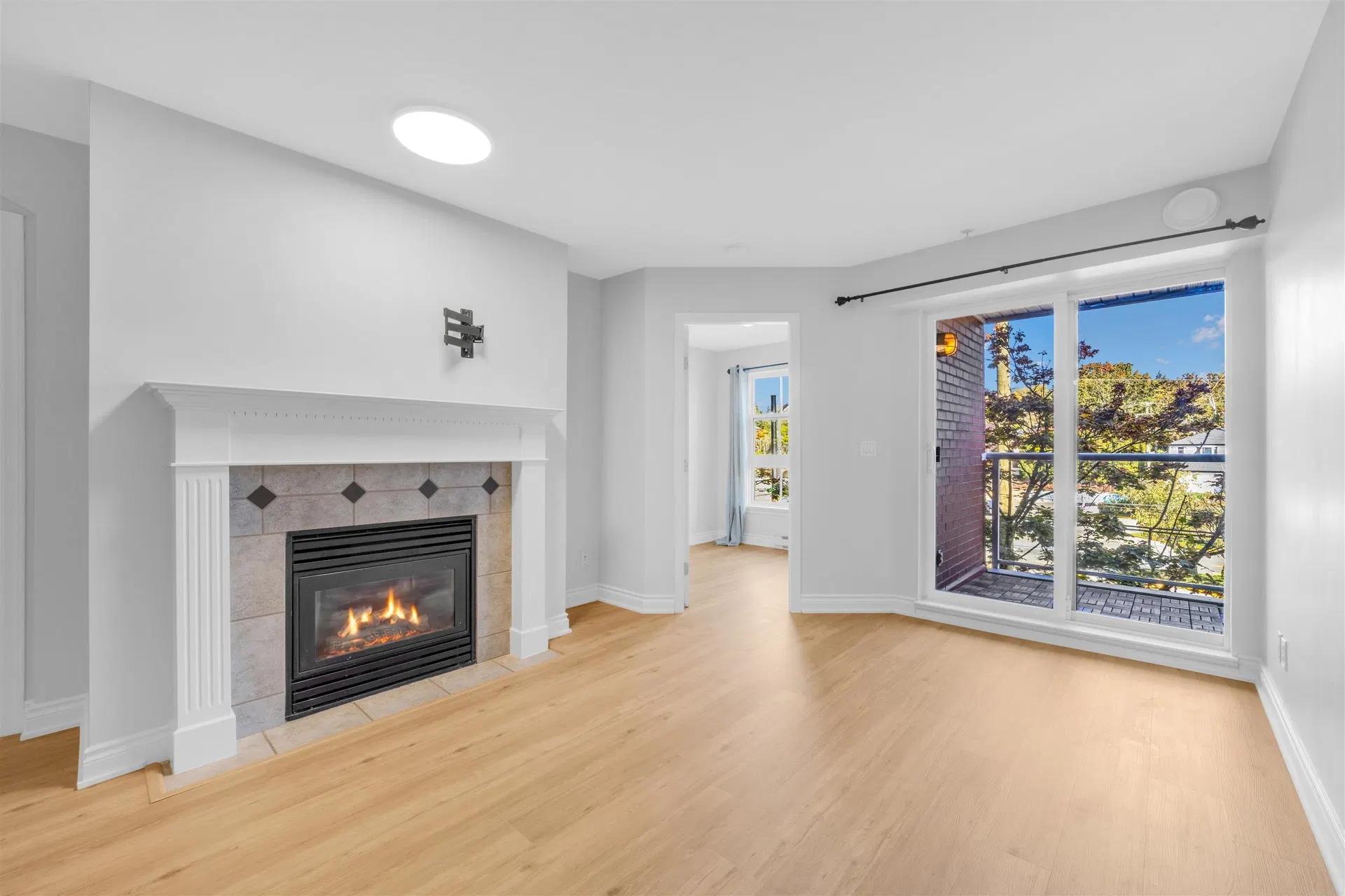 Photo 4 of 39 at #313 – 5723 Collingwood Street