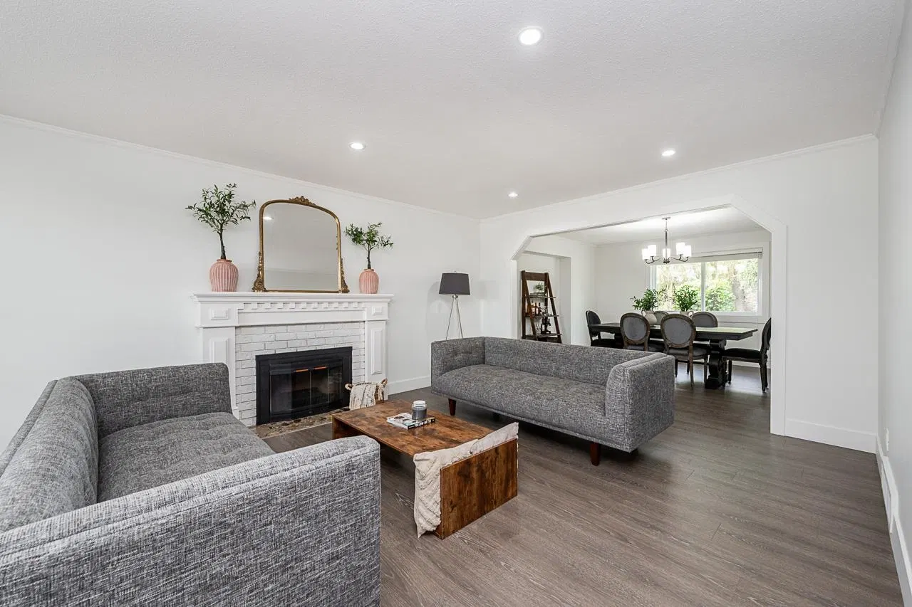 Photo 5 of 29 at 18875 57 Avenue