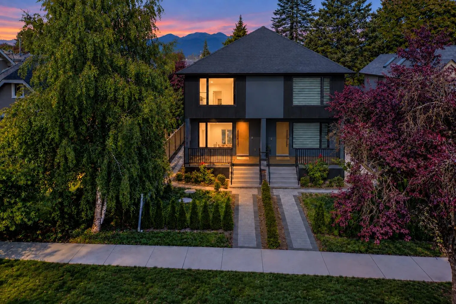 Photo 1 of 35 at 2837 W 31st Avenue