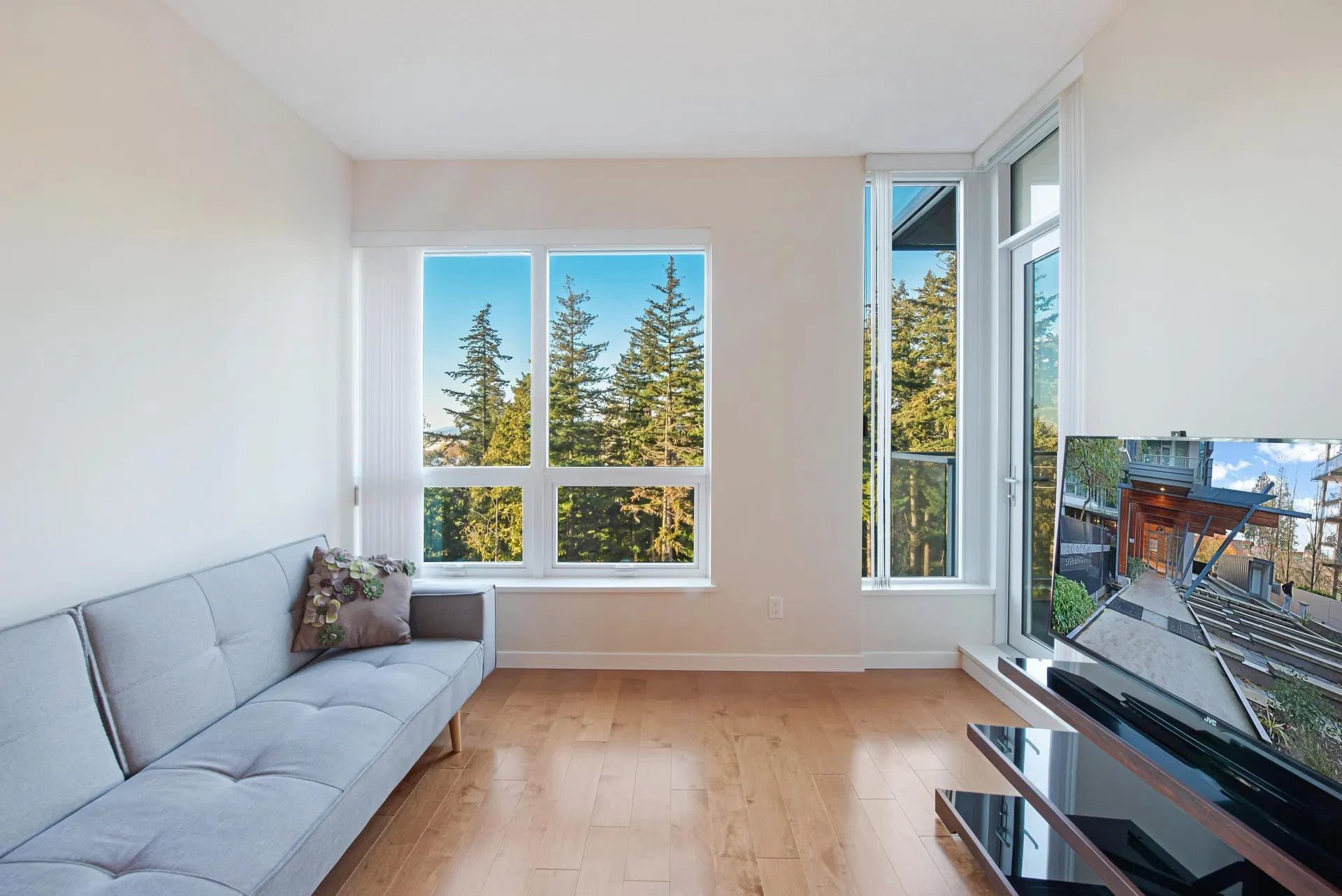 Photo 2 of 32 at #1709 – 5728 Berton Avenue