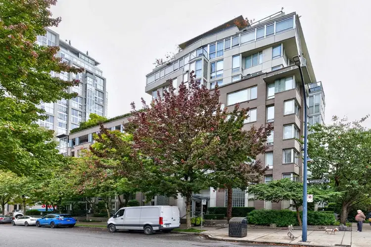 TH108 – 1288 Marinaside Crescent
