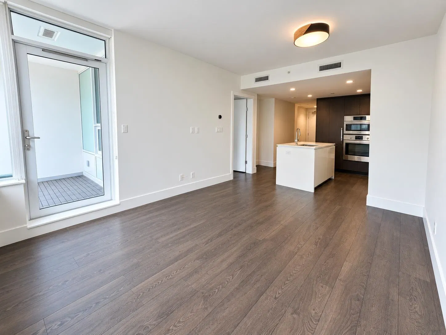 Photo 2 of 22 at #513 – 6900 Pearson Way
