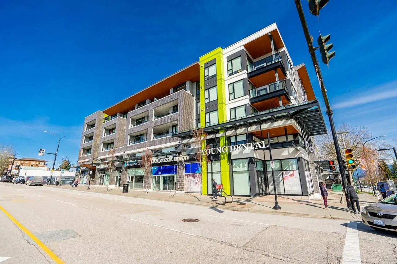 Photo 5 of 40 at #502 – 4477 Hastings Street