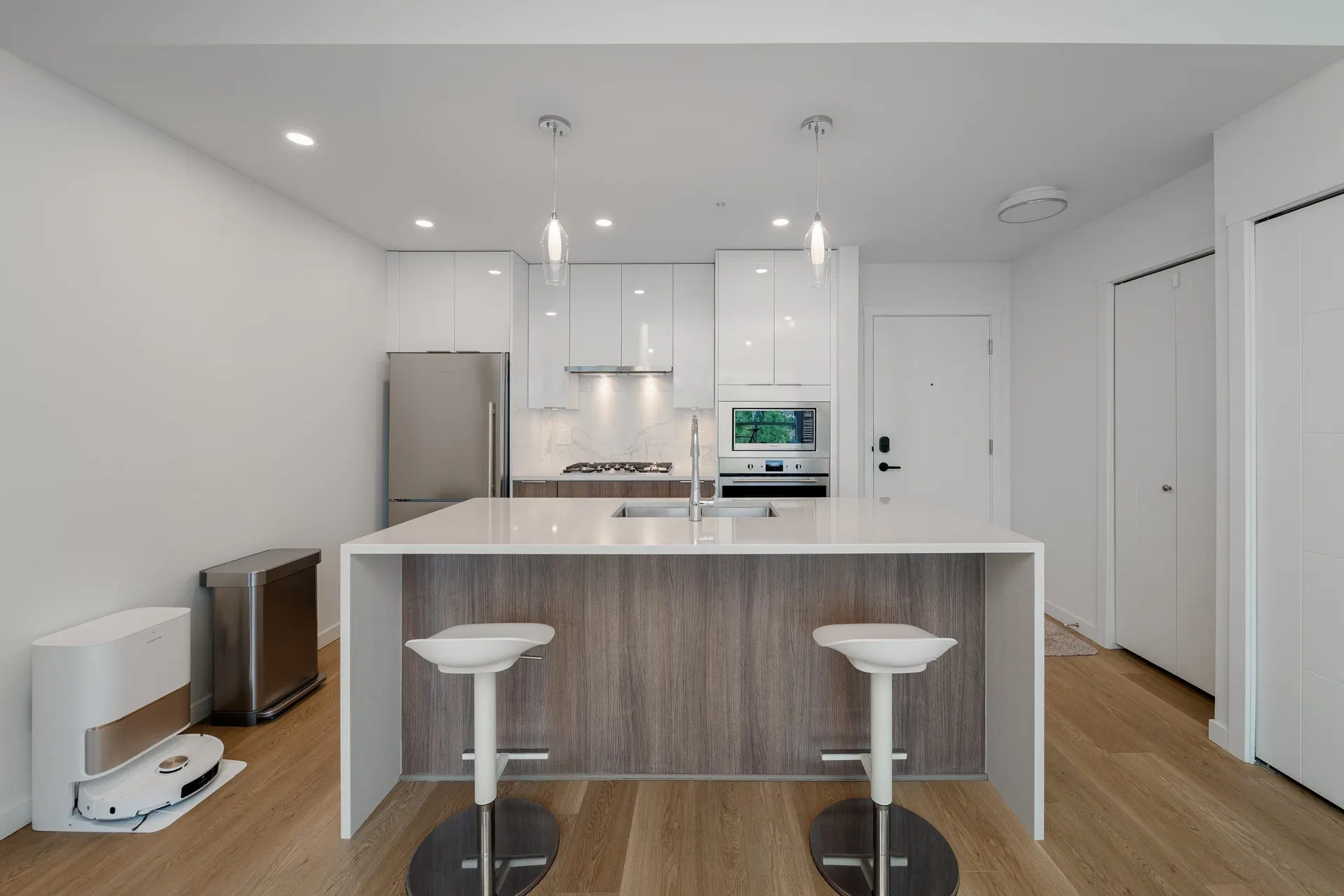 Photo 1 of 39 at #413 – 11641 227 Street