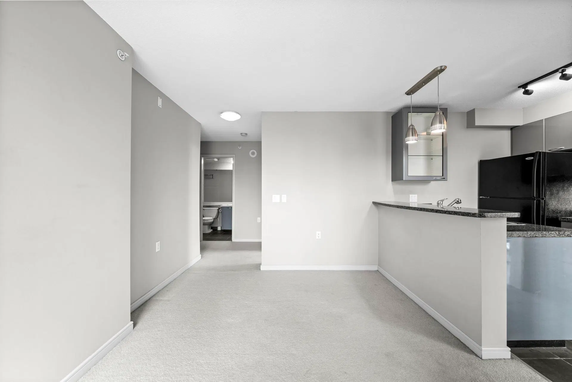 Photo 5 of 29 at #1805 – 1068 Hornby Street