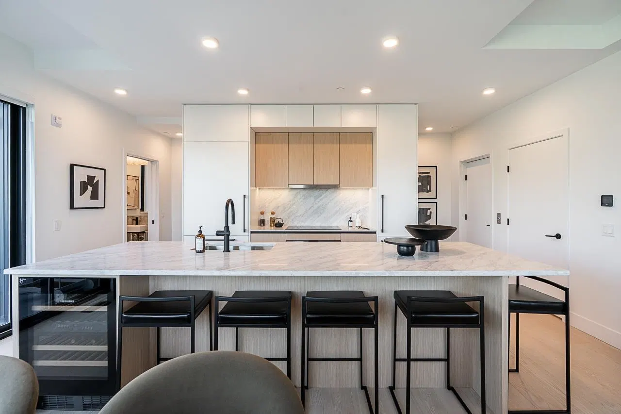 Photo 5 of 40 at #202 – 539 W 28th Avenue