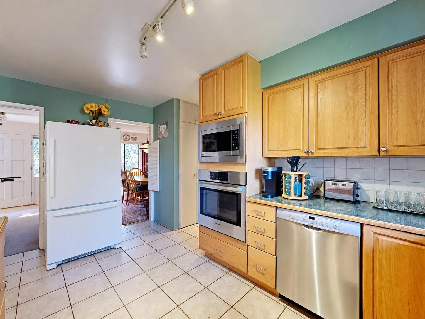 Photo 5 of 20 at 5411 Grove Avenue