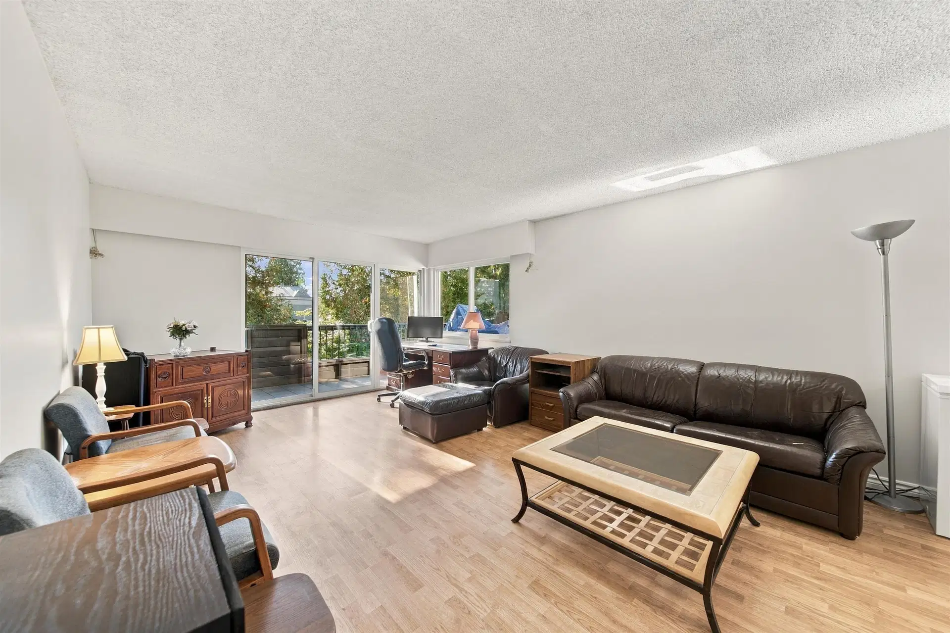 #203 – 13530 Hilton Road