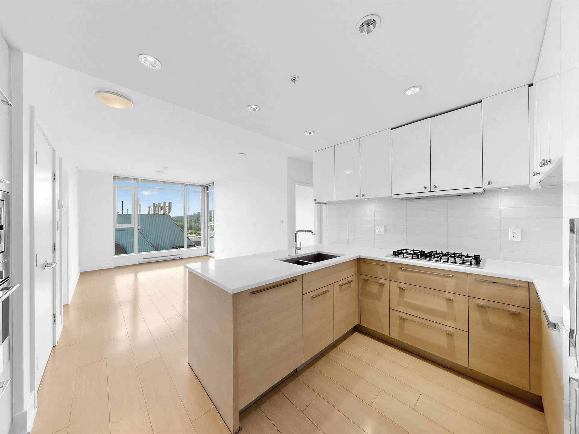 Photo 2 of 40 at #1801 – 1188 Pinetree Way