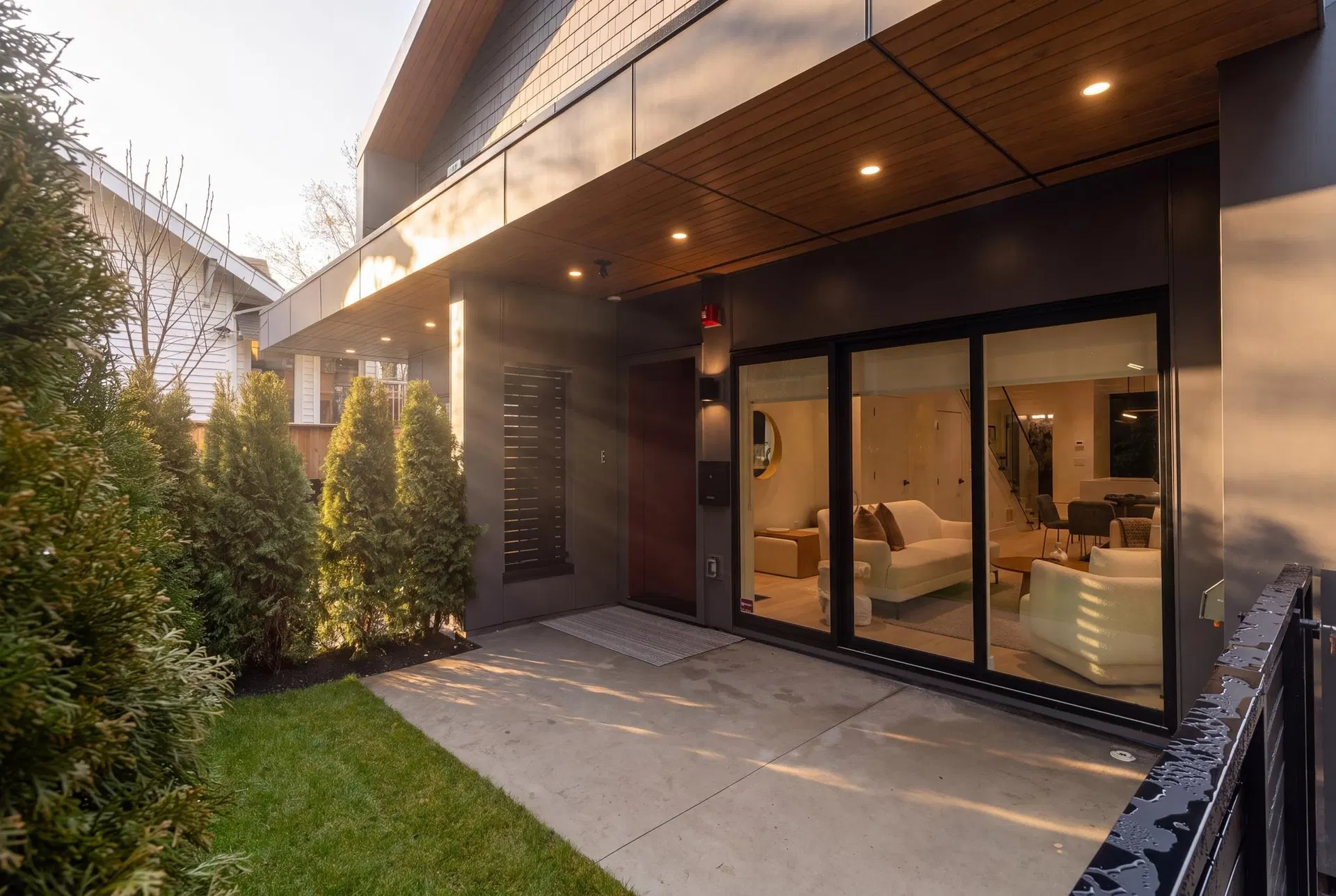 #2 – 2539 Grant Street