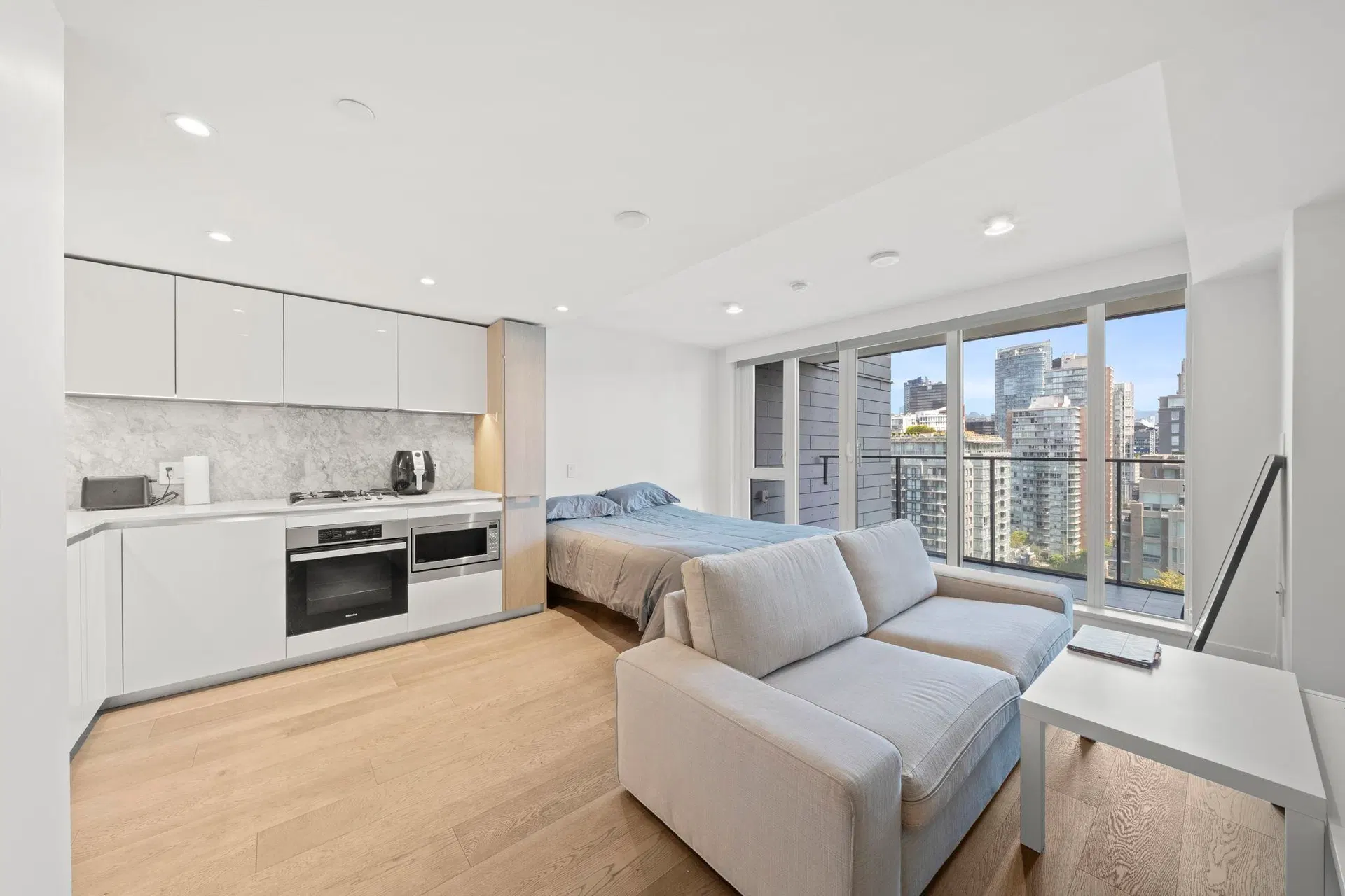 Photo 2 of 26 at #1903 – 1111 Richards Street