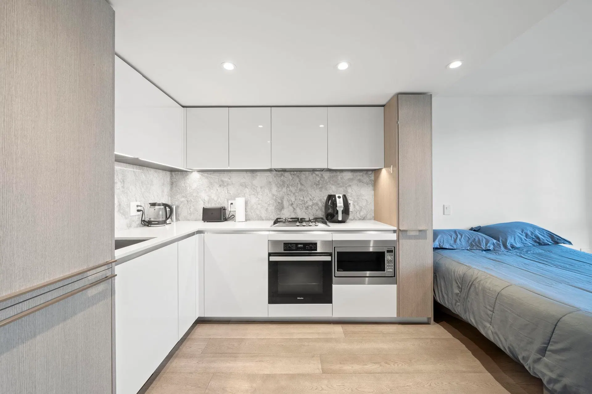Photo 3 of 26 at #1903 – 1111 Richards Street