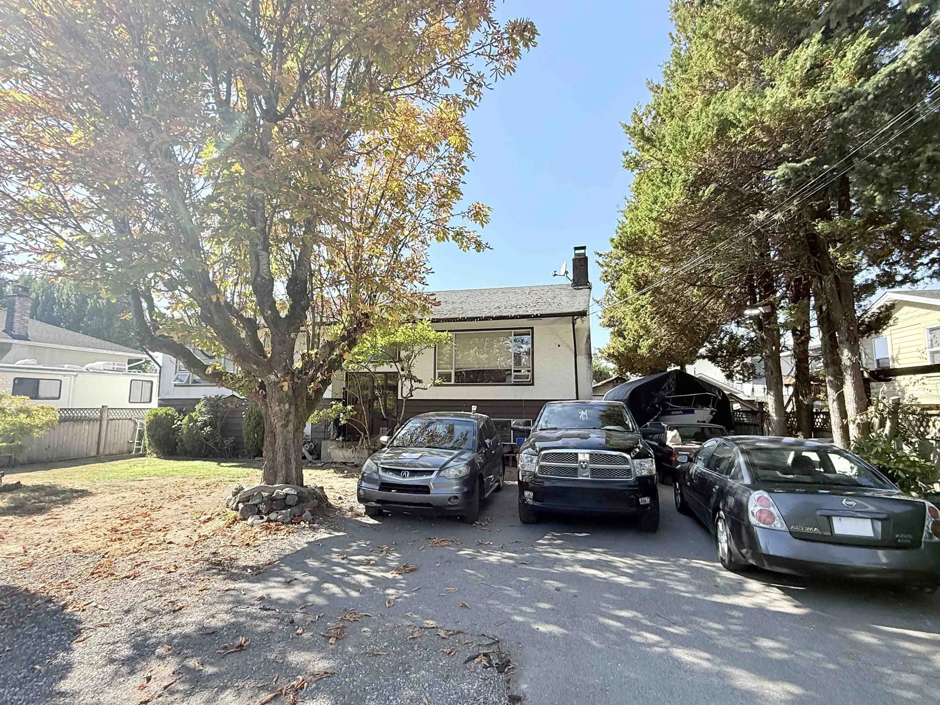 Photo 1 of 6 at 7307 116 Street