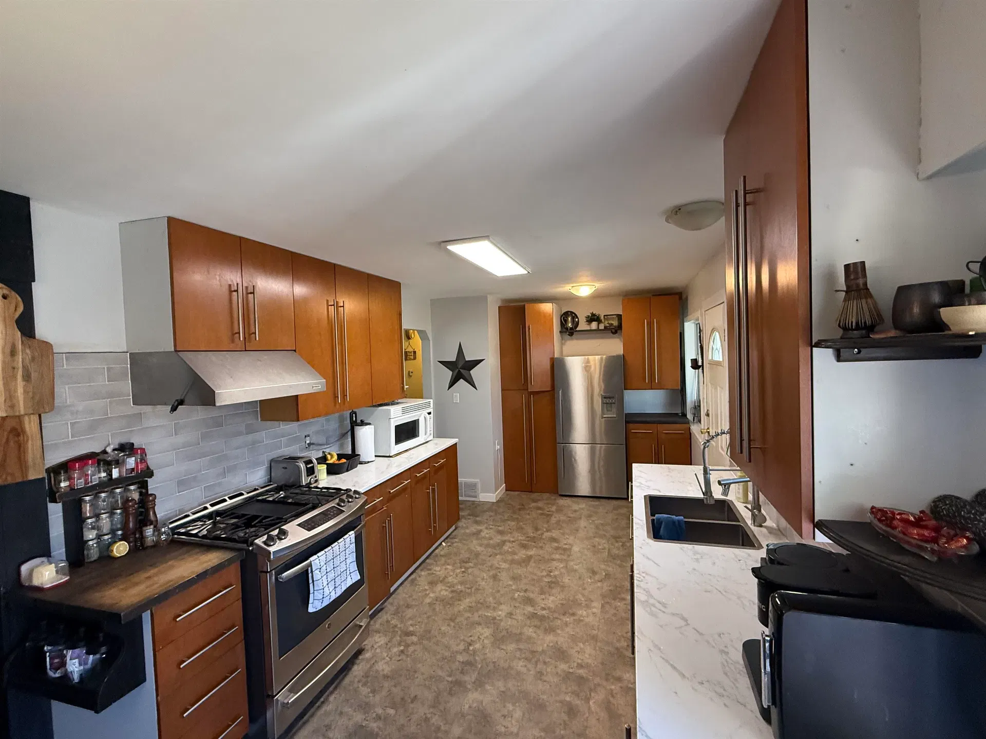 Photo 4 of 6 at 7307 116 Street