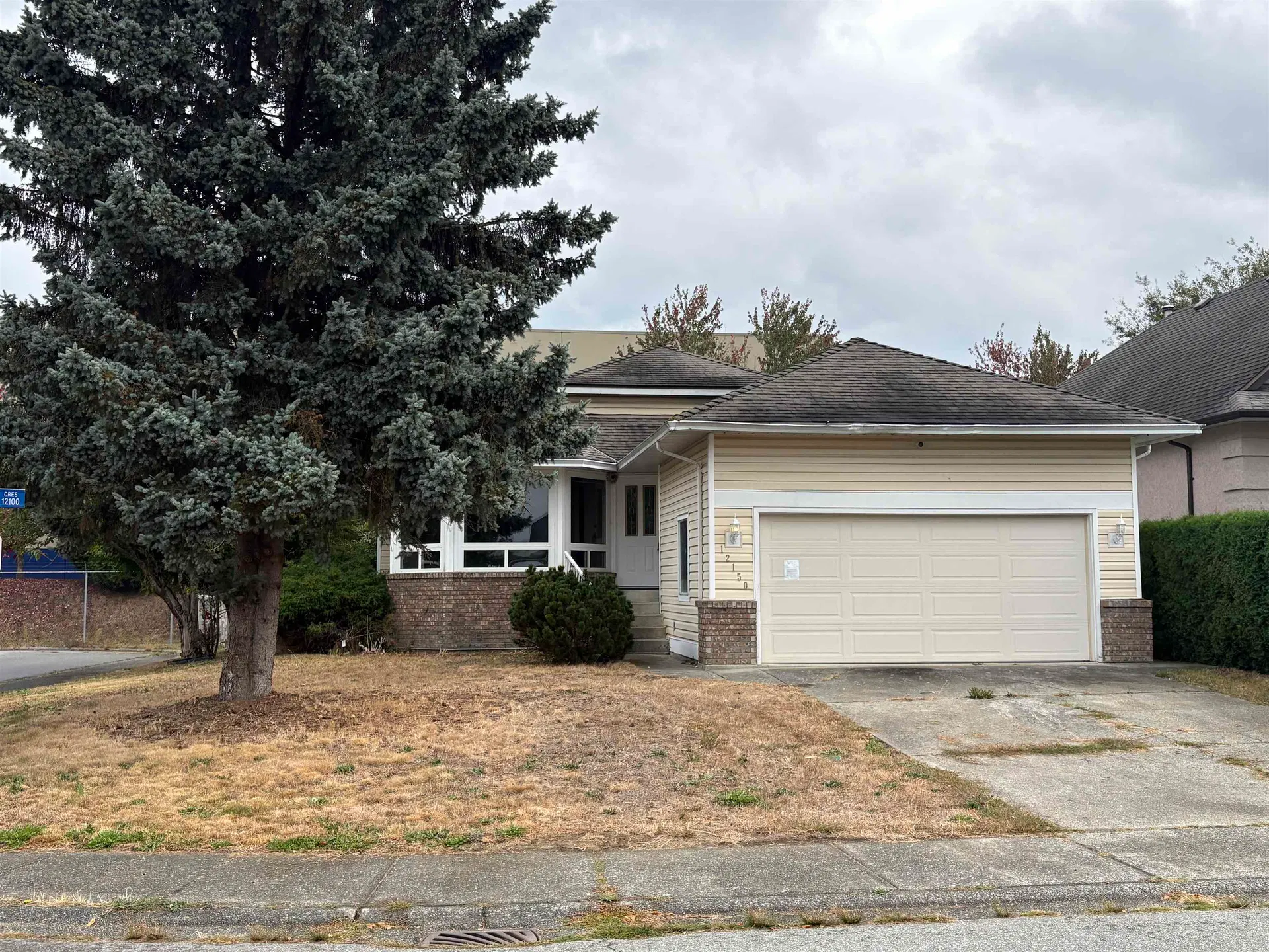 12150 Chestnut Crescent
