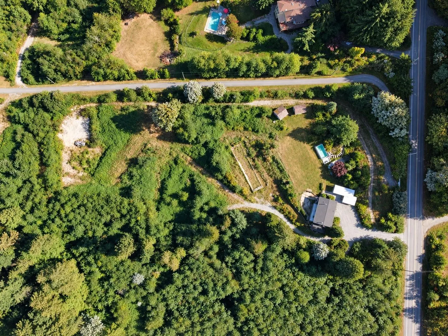 Photo 4 of 40 at 31081 Silverhill Road