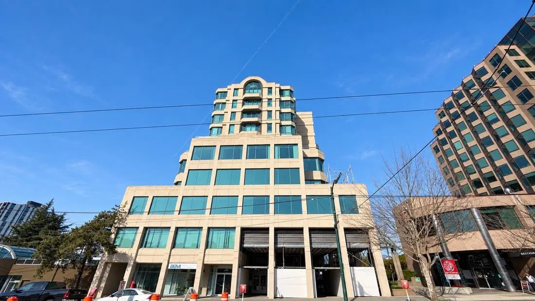 Photo 2 of 27 at #1001 – 1355 W Broadway Street