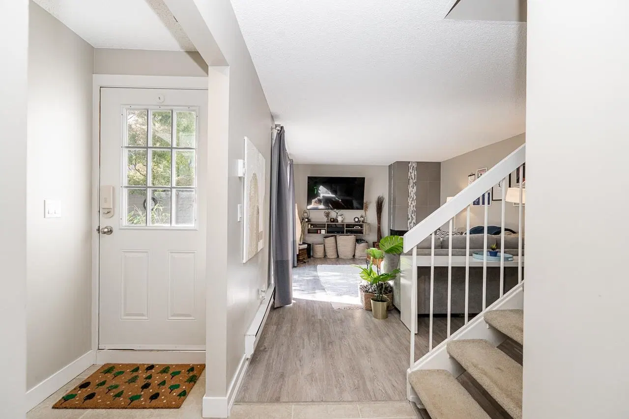 Photo 4 of 34 at #157 – 5421 10 Avenue