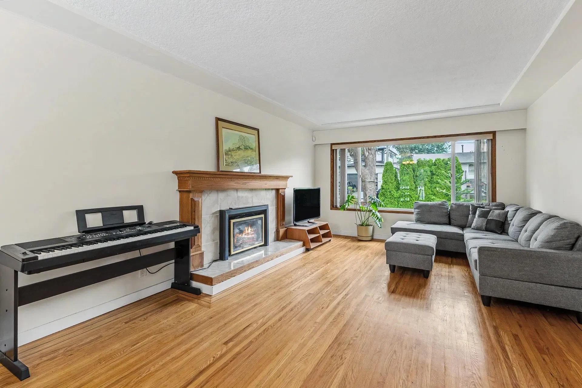 Photo 2 of 40 at 1684 Cornell Avenue