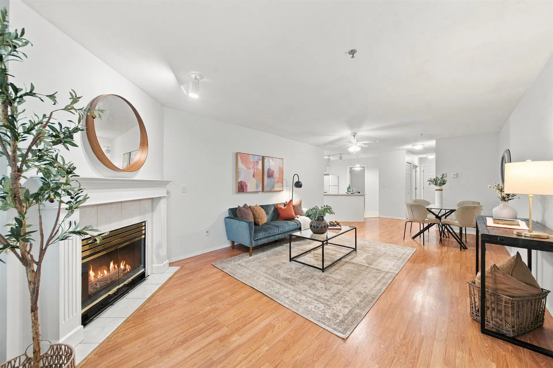 #207 – 5955 177b Street