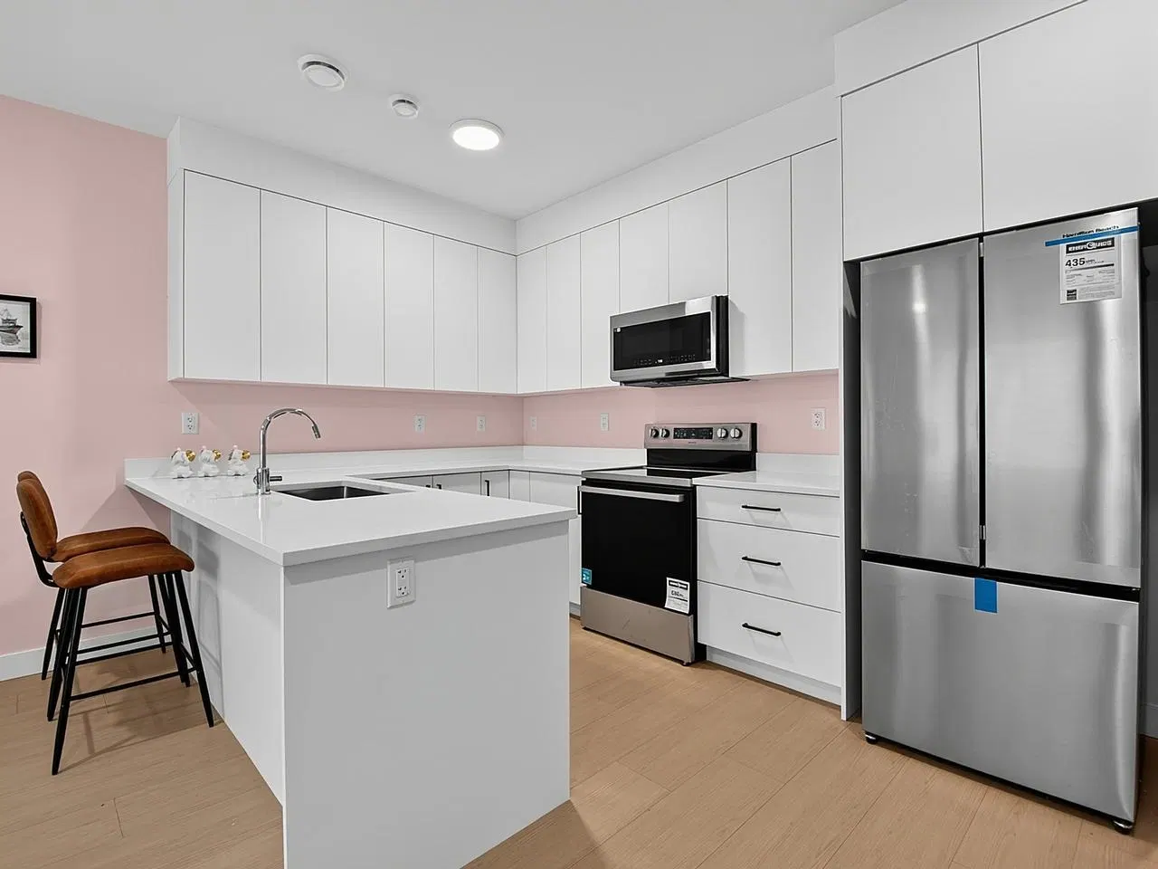 Photo 4 of 13 at #1 – 2254 E 24th Avenue
