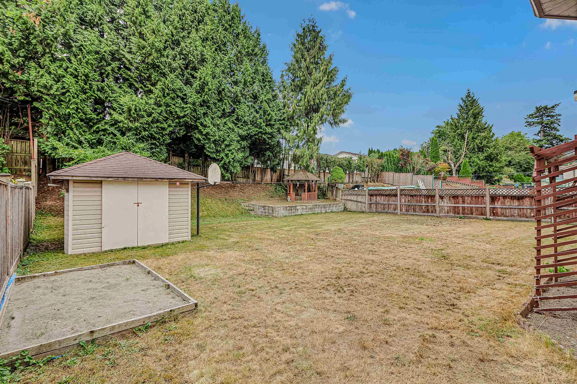 Photo 3 of 40 at 32878 Harwood Place