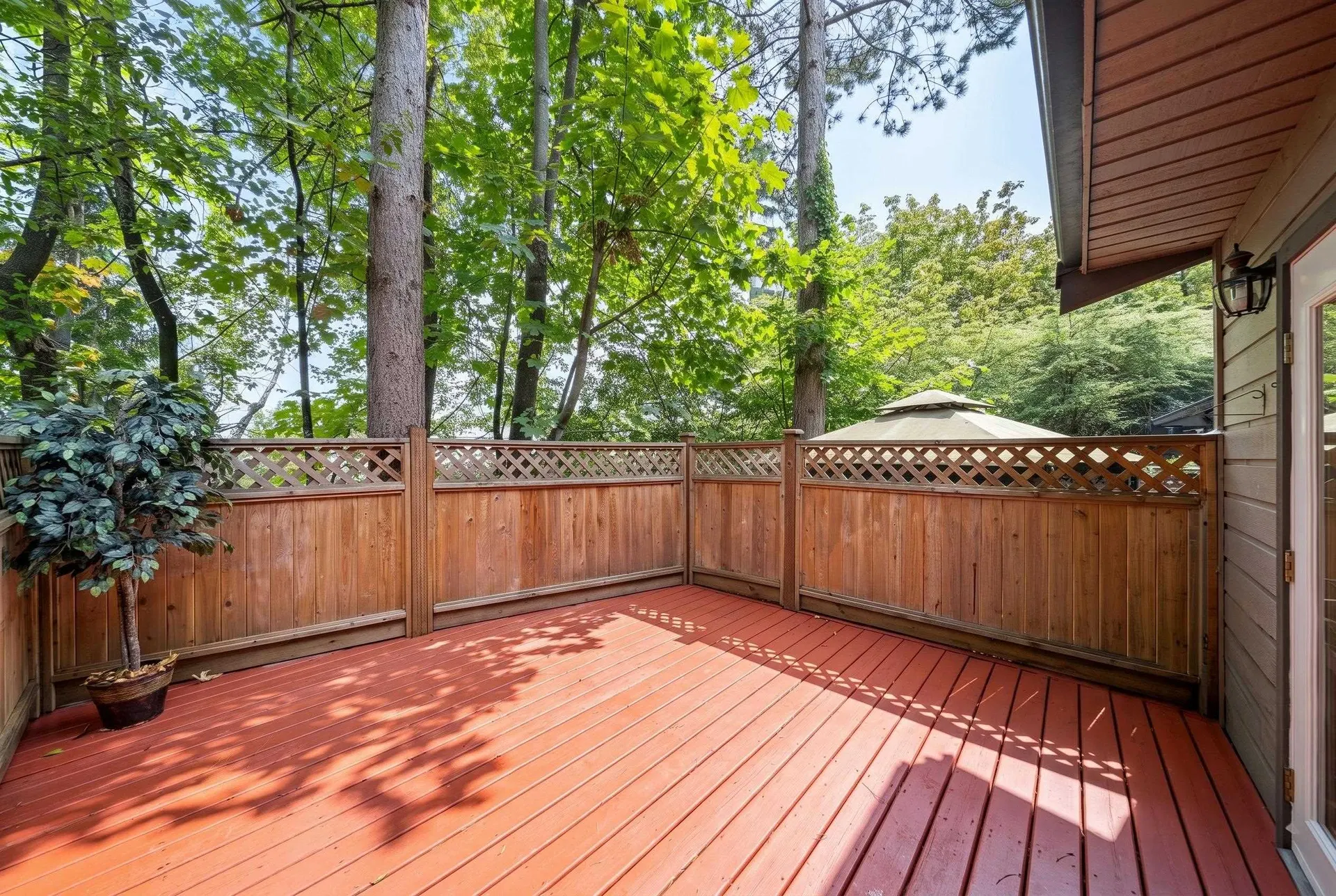 Photo 5 of 39 at 231 Balmoral Place