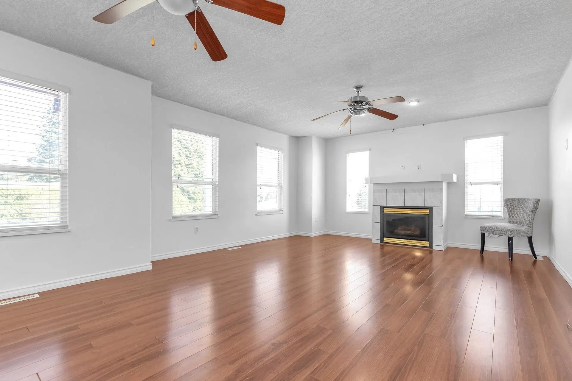 Photo 4 of 18 at 8067 Cedar Street