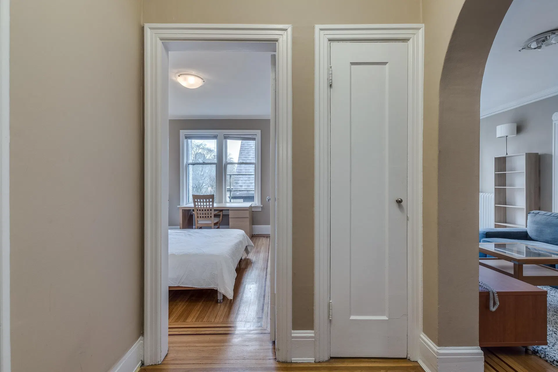 Photo 3 of 20 at #11 – 935 Jervis Street