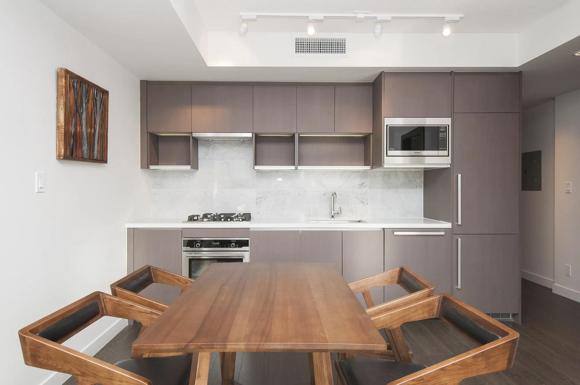 Photo 5 of 17 at #1126 – 68 Smithe Street
