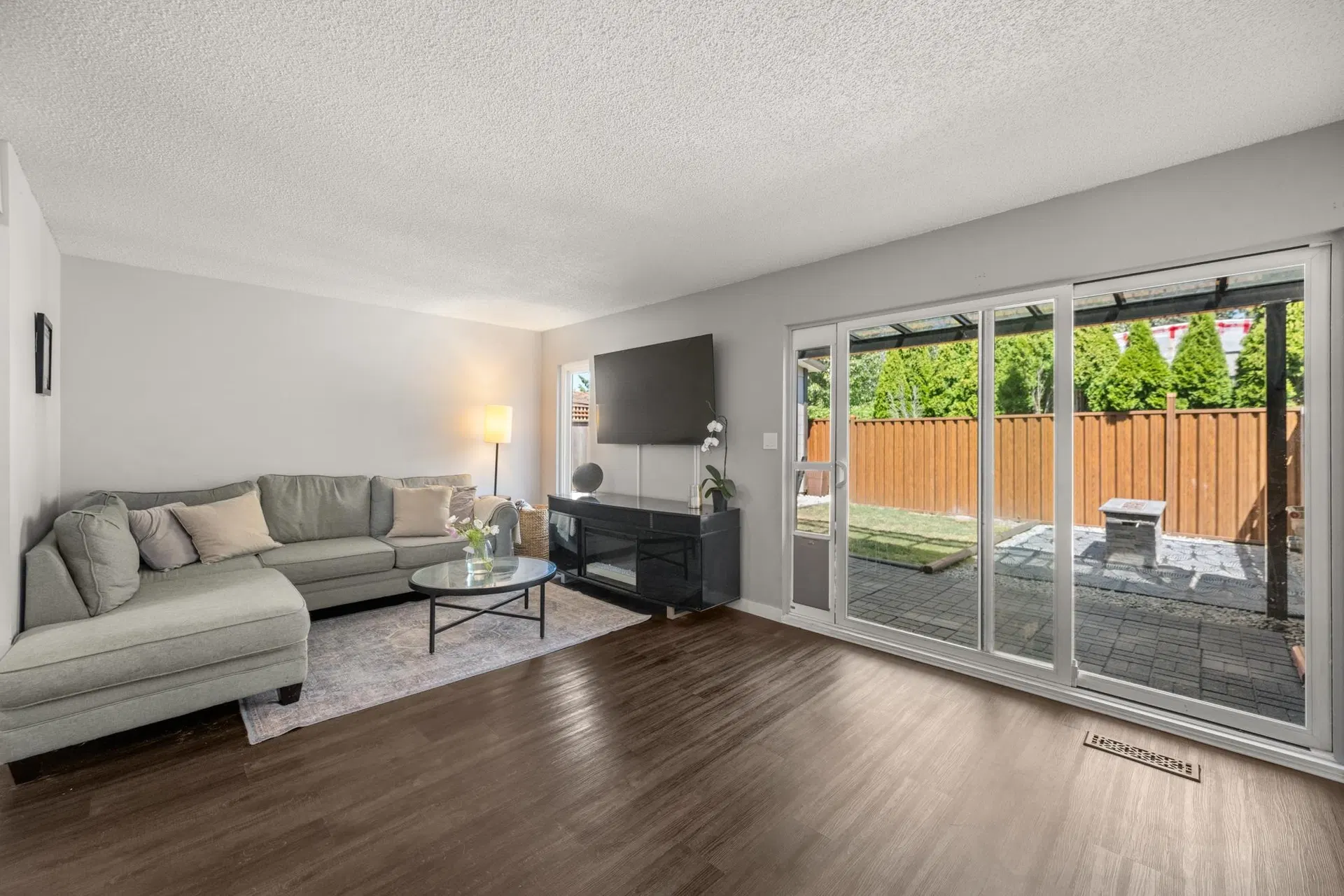 Photo 5 of 22 at 5019 57 Street