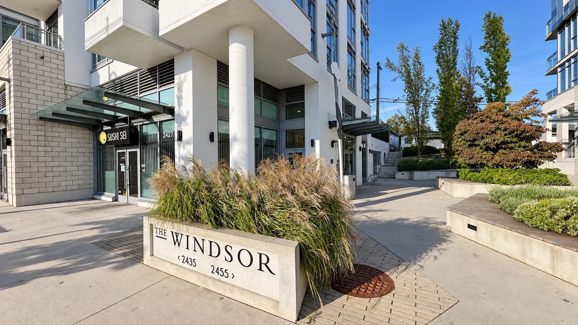 Photo 2 of 13 at #1105 – 2435 Kingsway