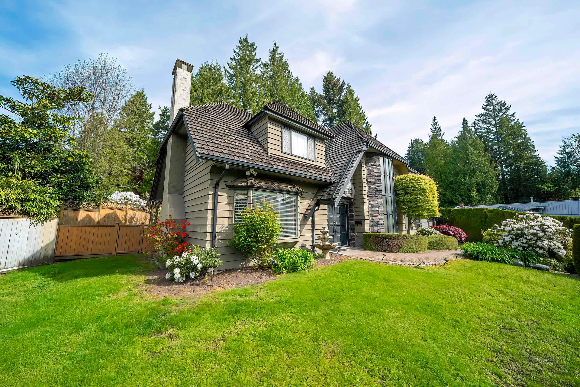 Photo 5 of 38 at 435 Inglewood Avenue