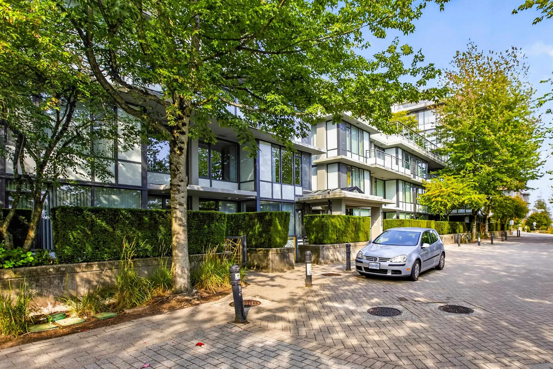 Photo 2 of 39 at #635 – 9009 Cornerstone Mews