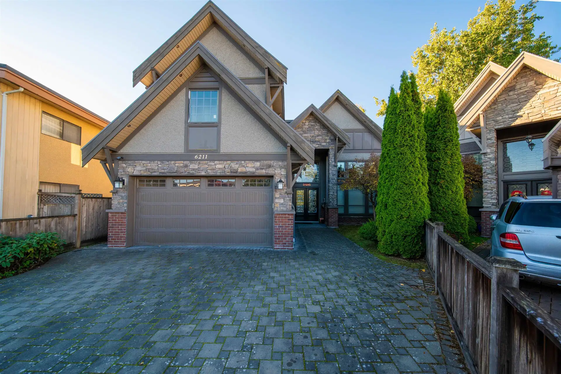 6211 Bellflower Drive