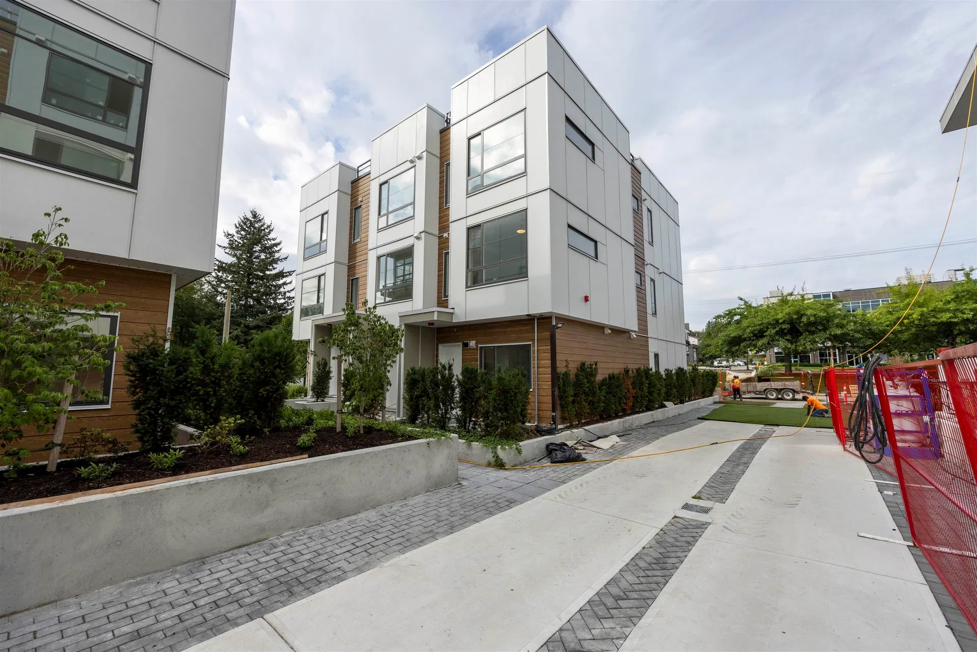 Photo 2 of 16 at #1 – 6328 King George Boulevard