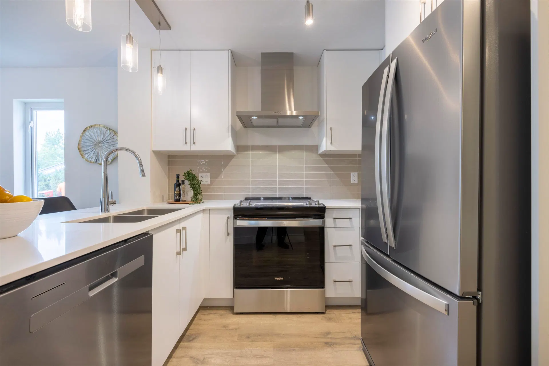 Photo 5 of 16 at #1 – 6328 King George Boulevard