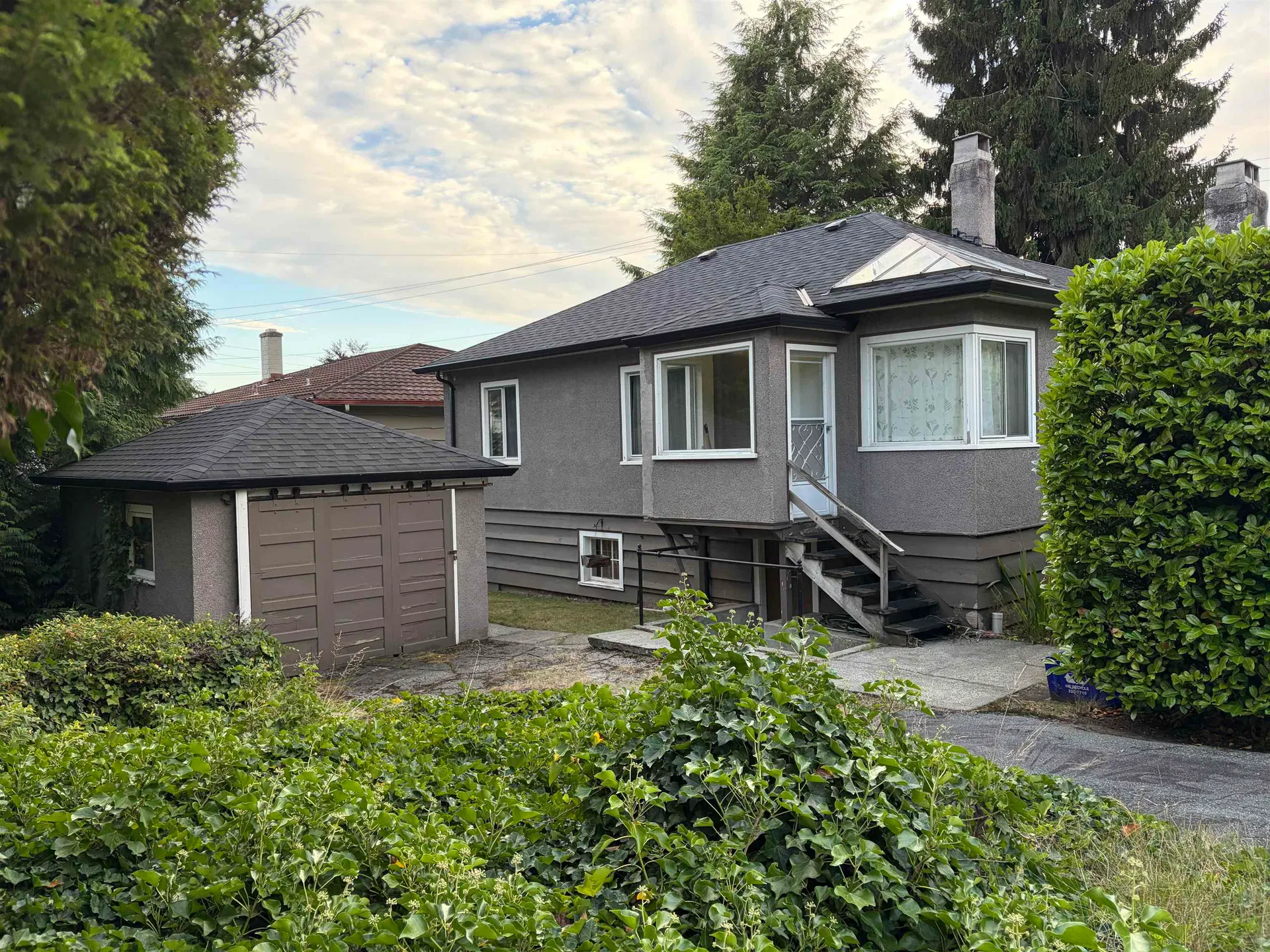 Photo 5 of 13 at 7606 Angus Drive
