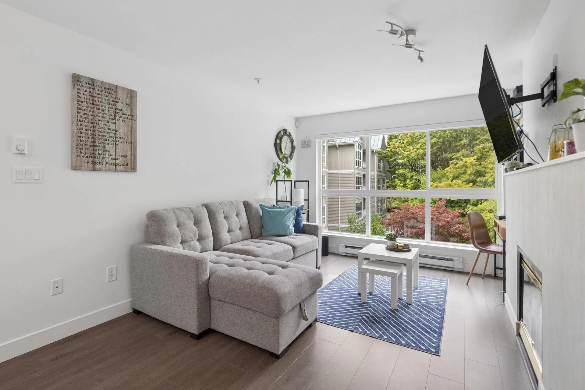 Photo 5 of 36 at #323 – 5900 Dover Crescent