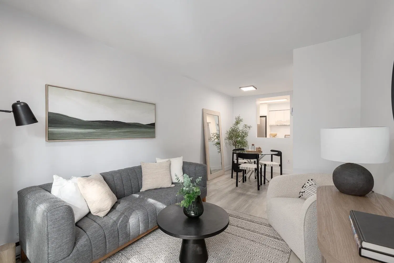Photo 3 of 36 at #207 – 2410 Cornwall Avenue