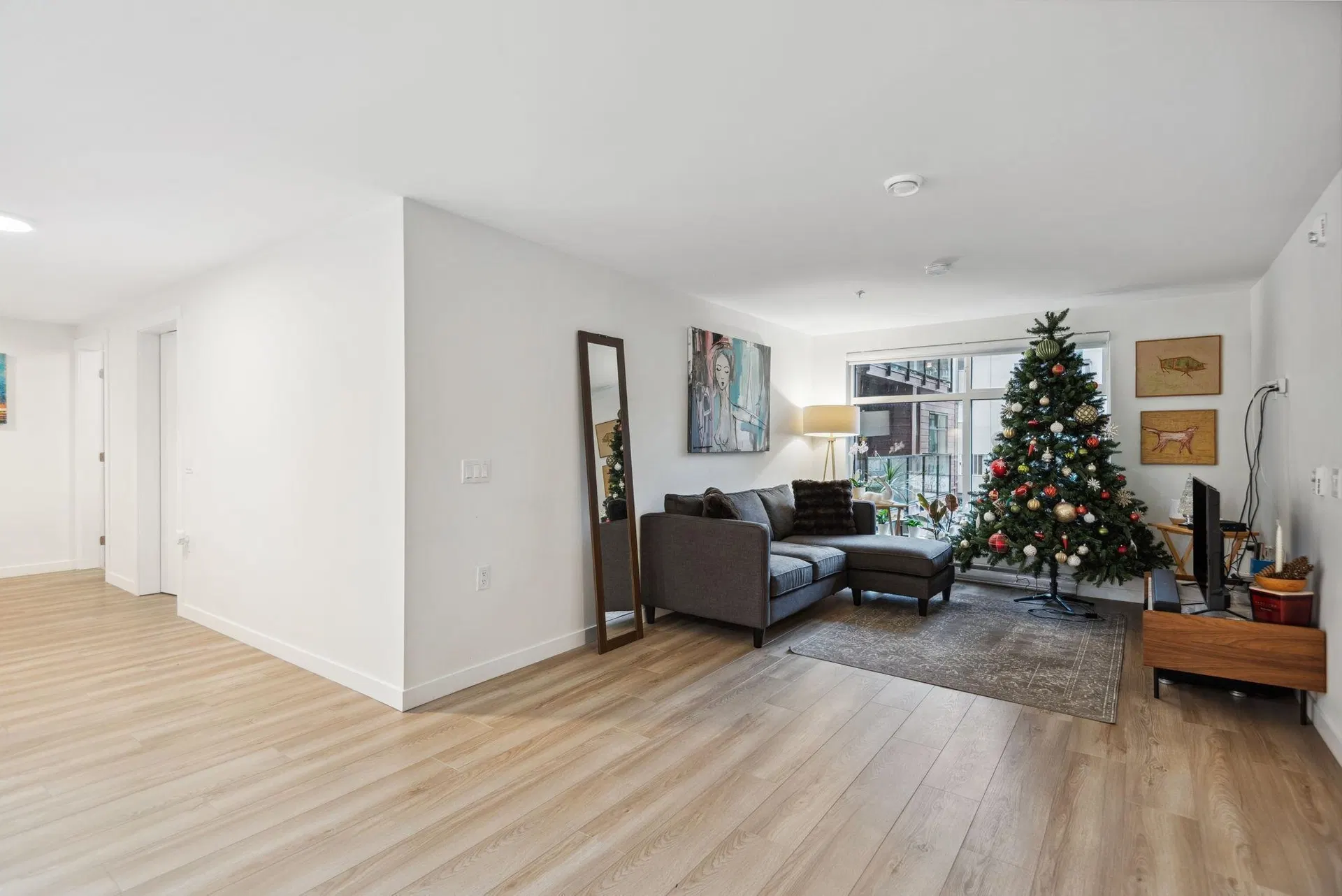 Photo 5 of 23 at #207 – 232 Sixth Street
