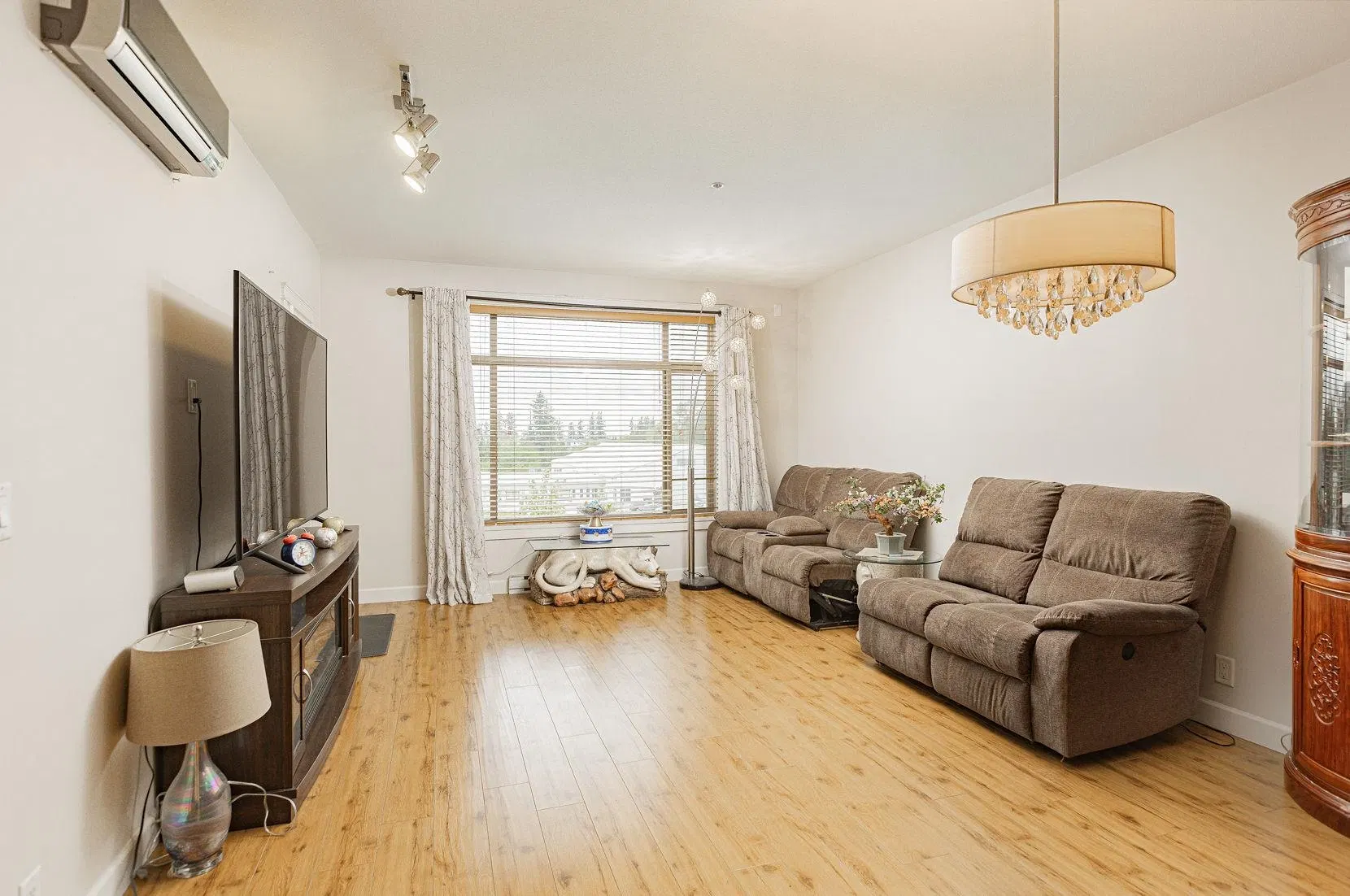 #405 – 8067 207 Street