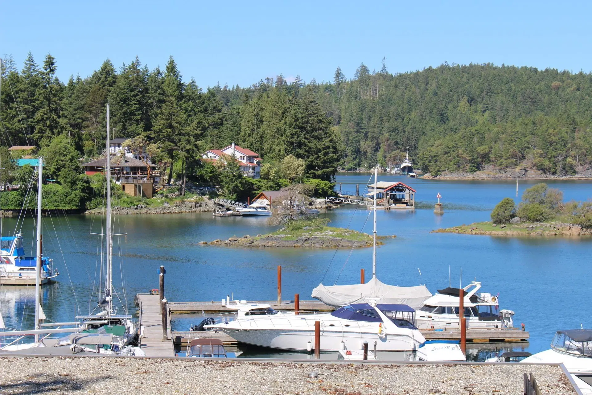 Photo 1 of 33 at #18D – 12849 Lagoon Road
