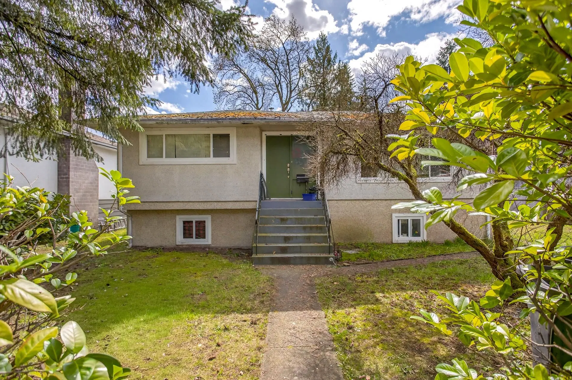 Photo 1 of 18 at 1760 Jensen Avenue
