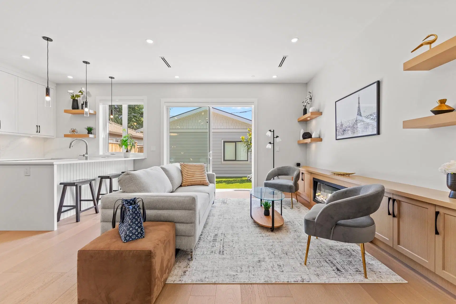 #2 – 8578 Cartier Street