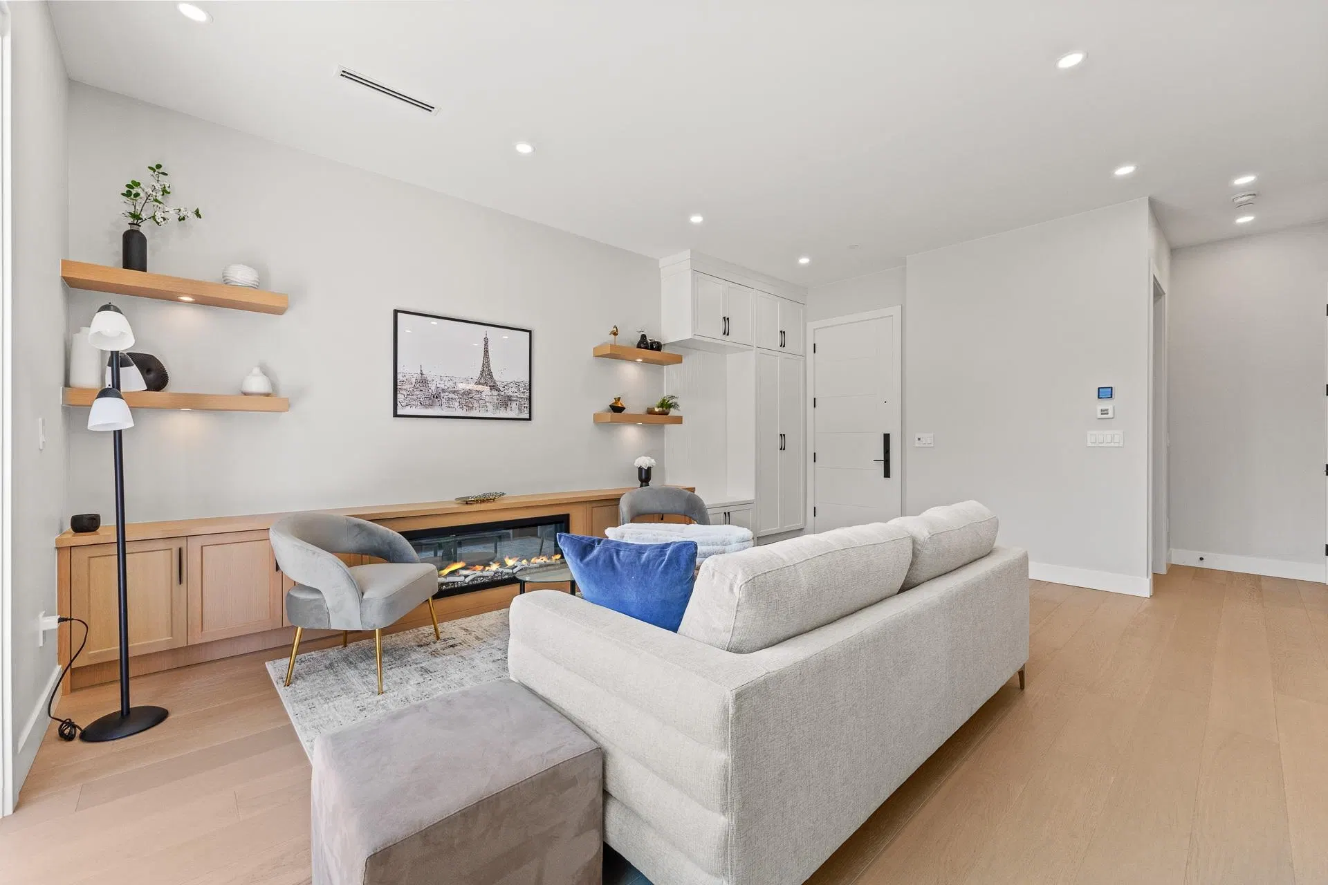 Photo 4 of 35 at #2 – 8578 Cartier Street