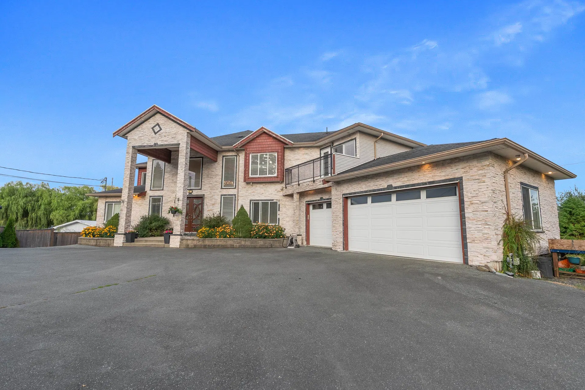 Photo 5 of 40 at 2338 Bradner Road