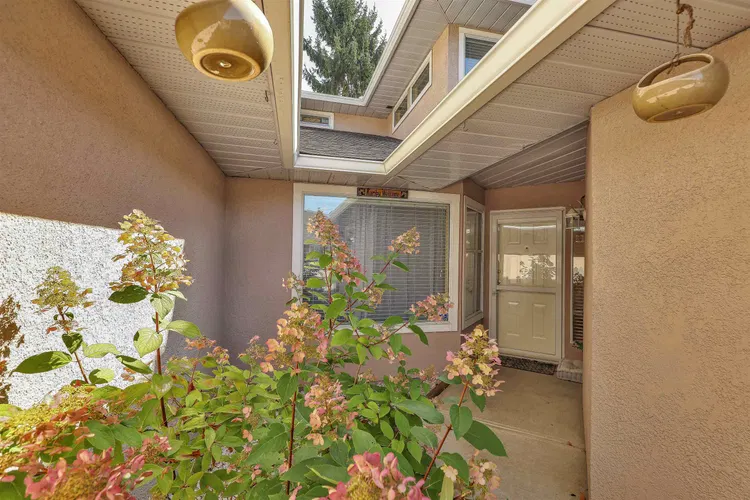 Photo 4 of 38 at #116 – 15501 89a Avenue