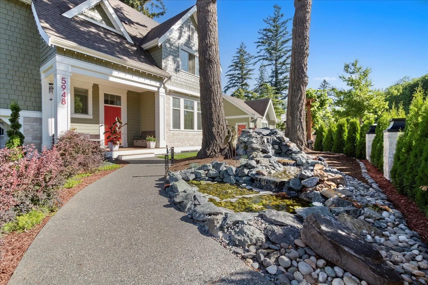 Photo 3 of 35 at 5948 Matsqui Street